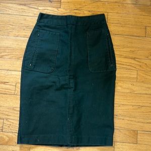 DE COLLECTION fully lined pencil skirt, back slit and zipper, Small